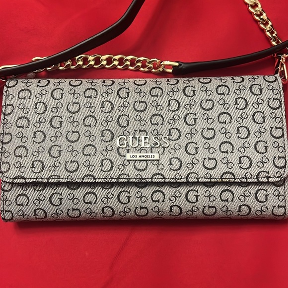 Guess Pocket book Cross body Purse - Picture 3 of 10